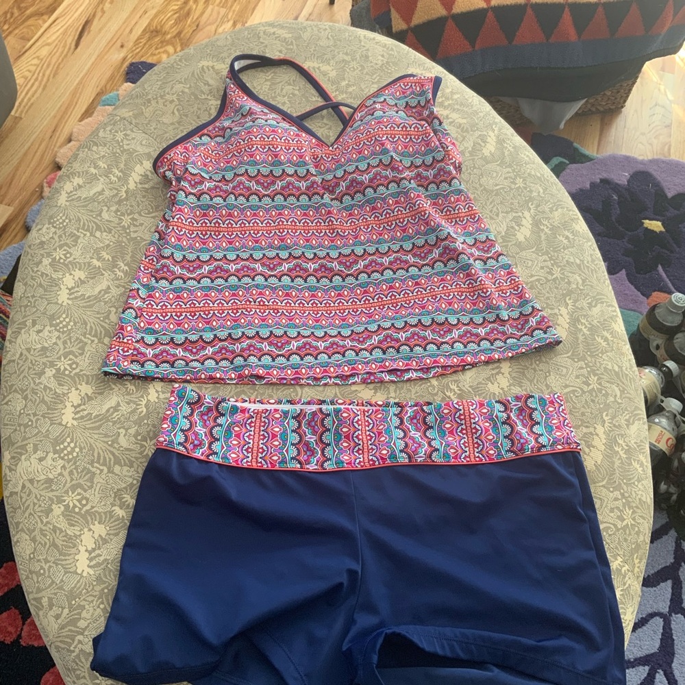 Patterned Tankini Set with Navy Shorts